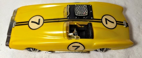 Vintage Lightronic 2 I&R International Rectifier Corp. Sun & Battery Powered Car