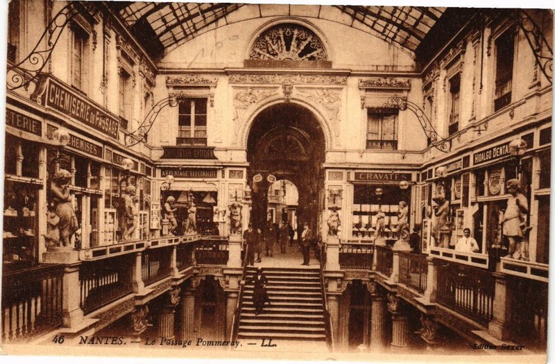 Cpa Nantes - Le Passage Pommeraye (222737)