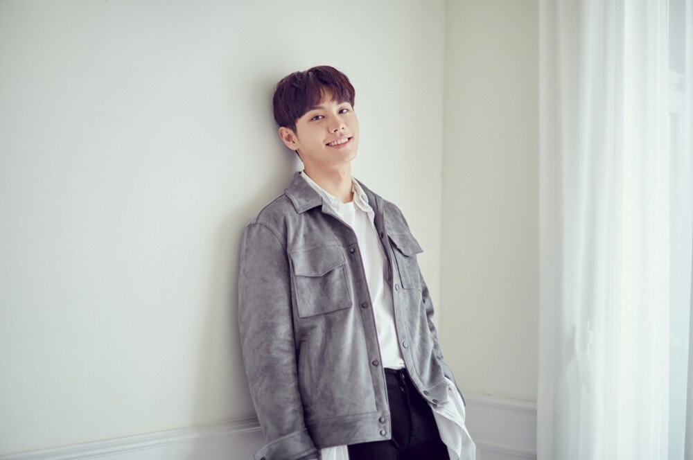 YONGZOO [THIS TIME/이 시간] 1st Mini Album CD+Photo Book+