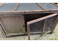 Rabbit hutch and run, please read listing before messaging
