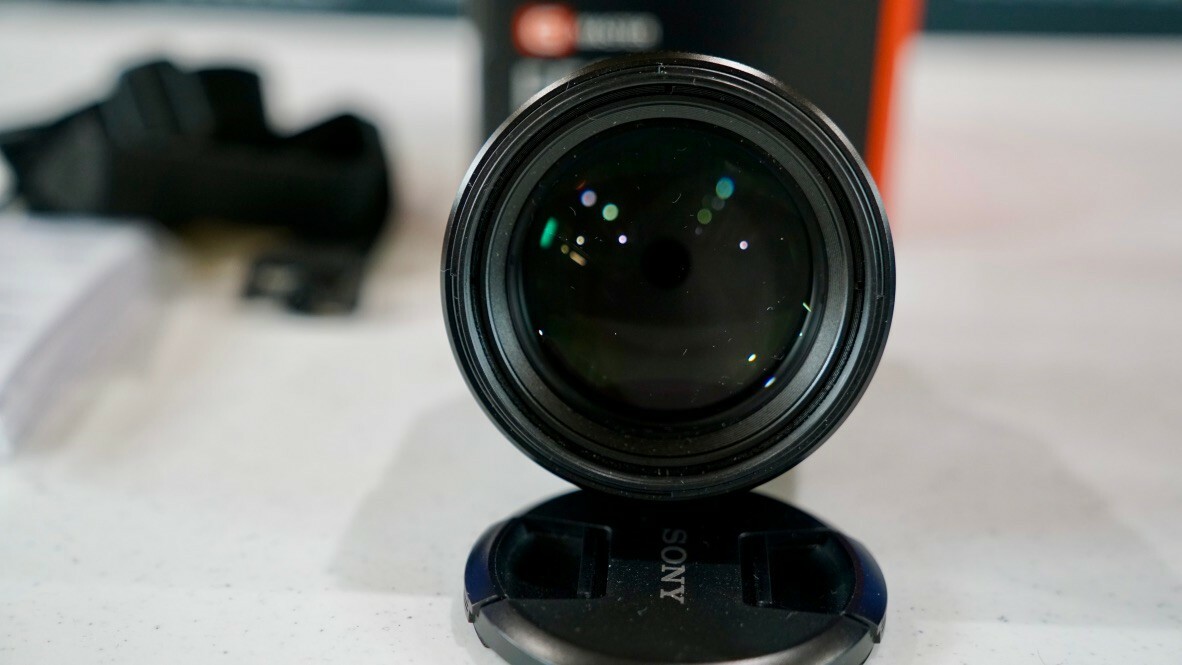 Sony G-Series 85mm F/1.4 GM FE Lens. Light use. Everything shown in pictures.