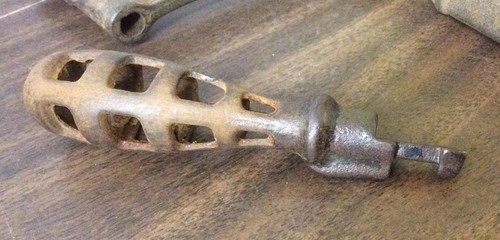 VTG CAST IRON WOOD STOVE ASH GRATE SHAKER HANDLE  #83 TRIANGLE END+OTHER HANDLE