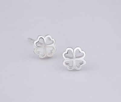 Adorable Tiny Flower Lucky Clover Silver Earrings Stud
