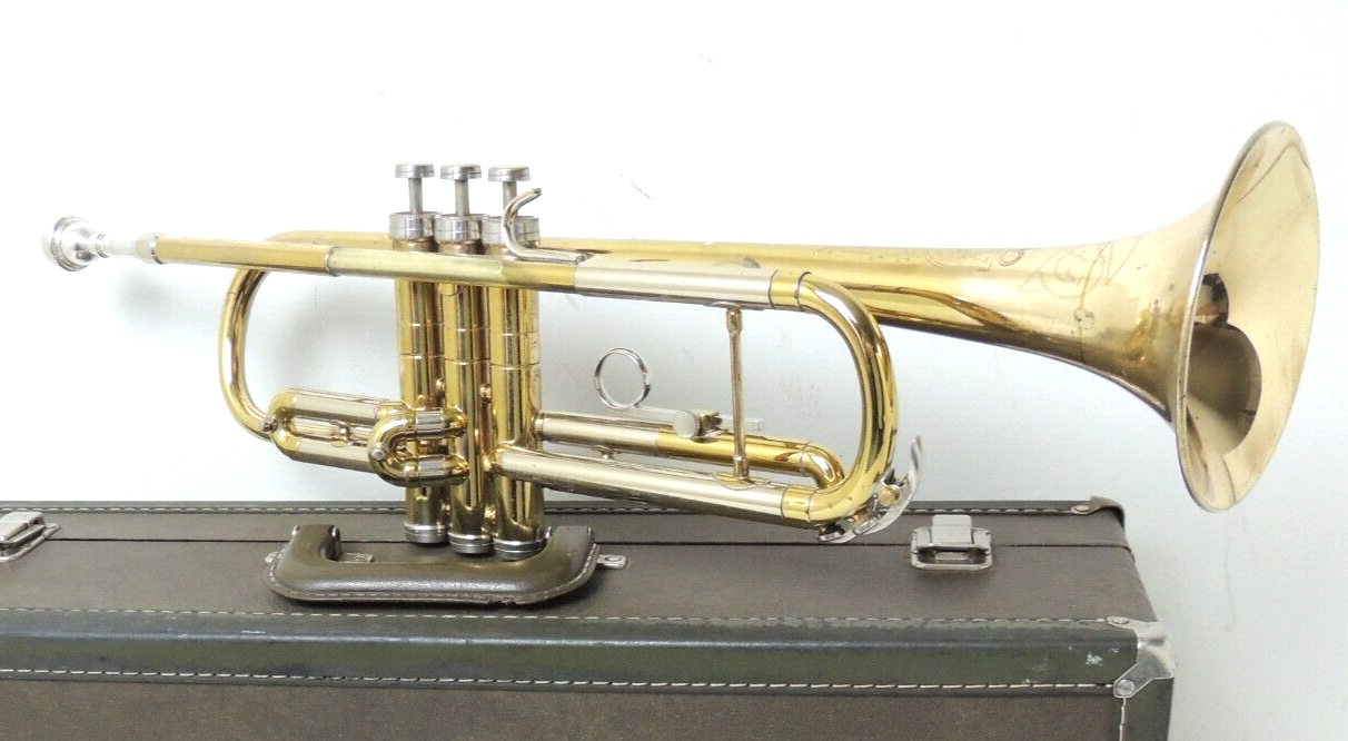 CONN 77B CONNQUEST 1972🎺- Trumpet Bb EXTRAS mouthpiece CONN 77B CONNQUEST 1972🎺- Trumpet Bb EXTRAS mouthpiece