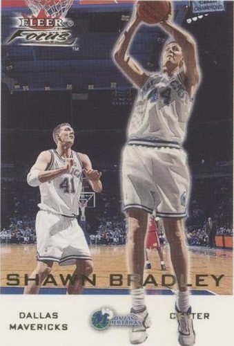 2000-01 Fleer Focus - Shawn Bradley #18