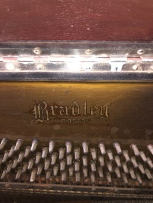 BOSTON - BRADLEY UPRIGHT PIANO FORM 1909's Era!!
