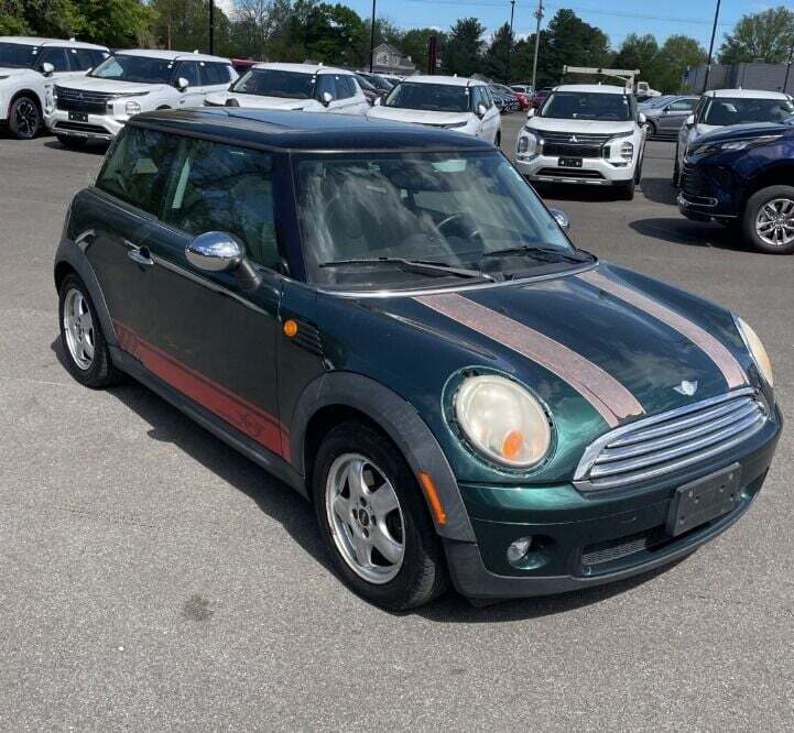 Owner Green MINI Cooper with 160290 Miles available now!