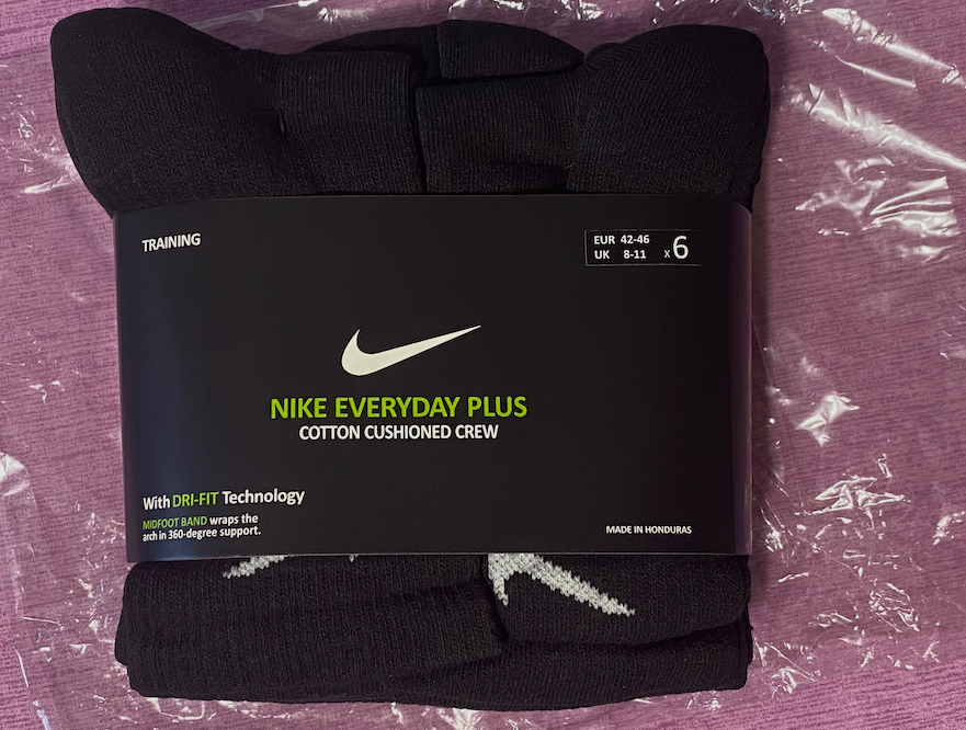 Size 6-8  8-12  NIKE Everyday PLUS Cotton Crew Socks 6 Pairs Dri Fit