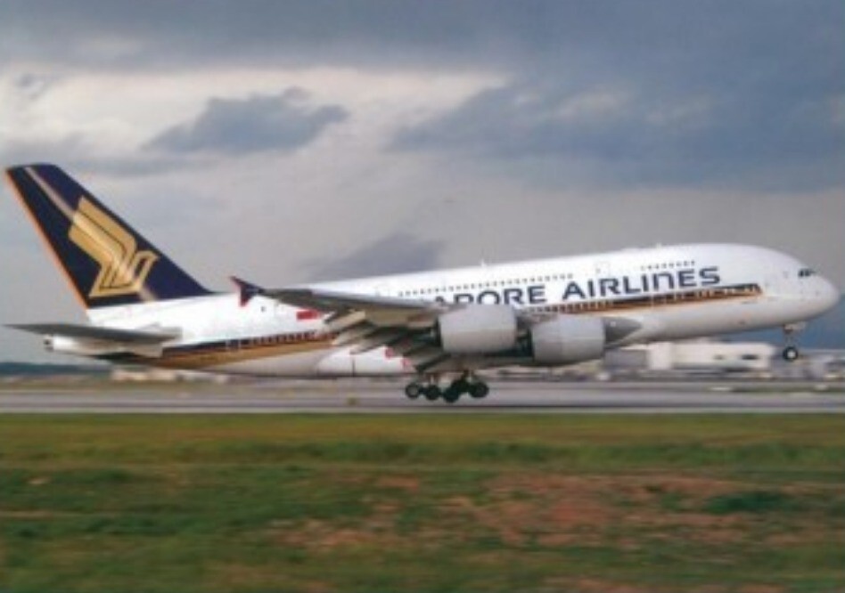 Singapore Airlines Airbus A380 9V-SKA postcard | eBay