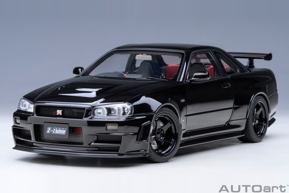 NISSAN SKYLINE 2000 GT-R SPEZ (KPGC110) Version Tunée 1973 Argent 1:18
