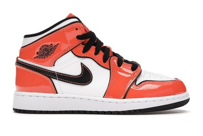 

Кеды Big Kids Jordan 1 Mid SE Turf оранжевые/черно-белые (BQ6931 802), Turf orange/black-white
