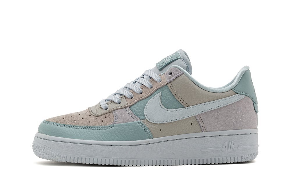 靴 NIKE AIR FORCE1 24cm NIKE AIR FORCE 1 SE 24cm - メルカリ