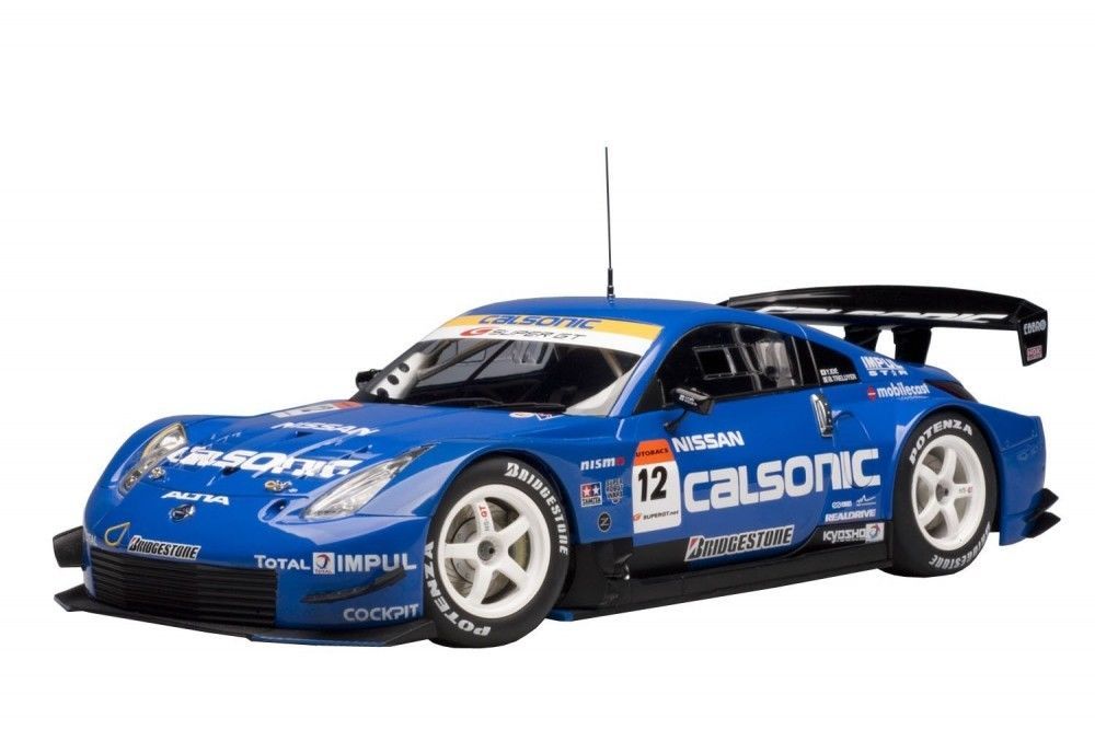 Nissan autos de carrera diecast