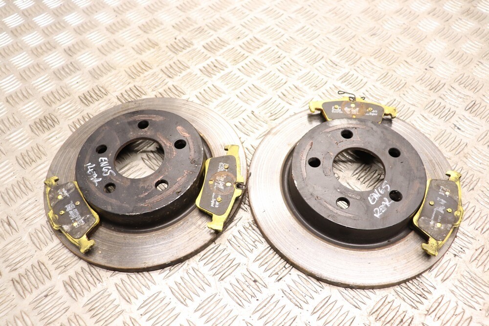 FORD FOCUS MK3 ST HATCHBACK REAR BRAKE DISCS WITH EBC YELLOW PADS 2015