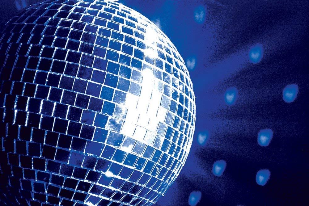 Зеркальный шар в клубе