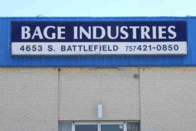 526-9405-000 COLLINS  FILTER MOUNTED ON CIRCUIT CARD 758-5201-005  NEW OLD STOCK