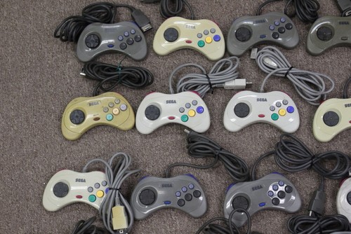 Wholesale LOT 19 Sega Saturn Controller White Gray PARTS REPAIR AS IS JUNK LC002