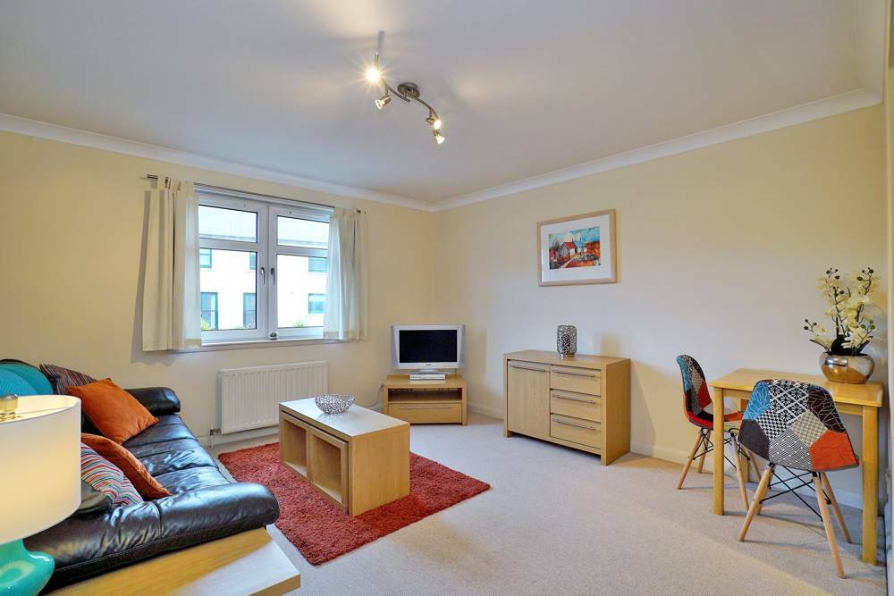 2 Bedroom Flat In Grandholm Crescent Bridge Of Don Aberdeen Ab22 8ba In Bridge Of Don Aberdeen Gumtree