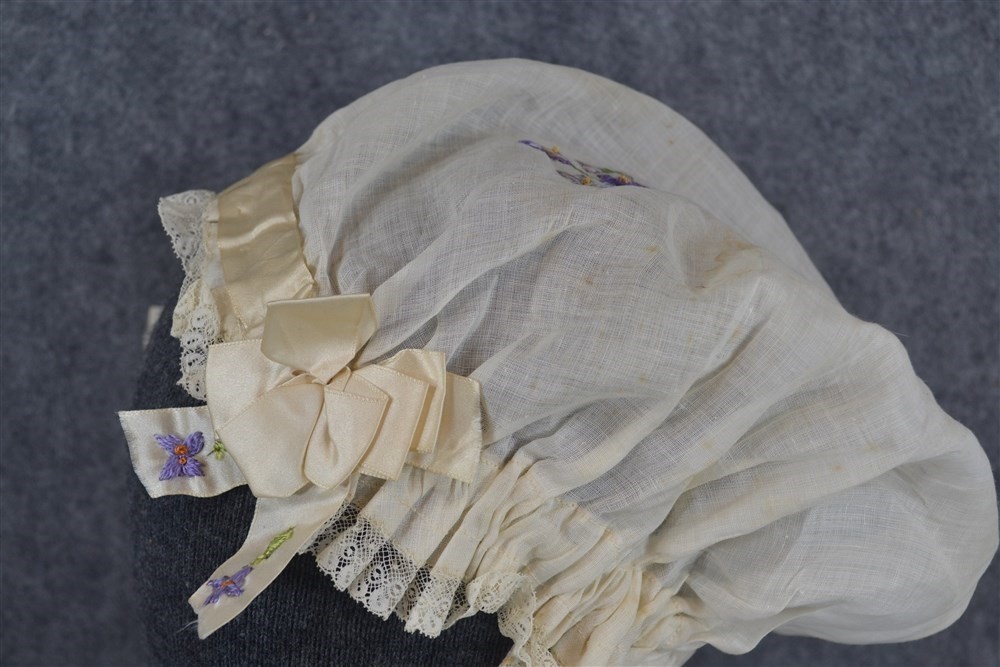 dust night cap bonnet Victorian original women's embroidered 1880-1900