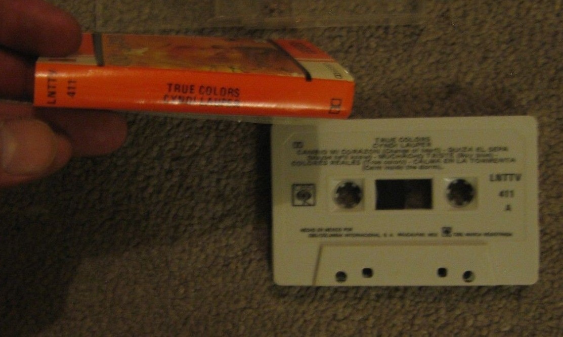 cyndi lauper - true colors cassette tape  ( mexico tape ) made in mexico  RARE