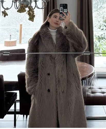 ジャケット・アウター Convertible Faux Fur Tippet Coat Convertible Faux Fur Tippet Coat