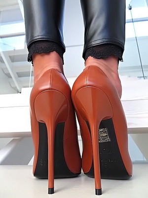 MADE IN ITALY 1969 MADE IN ITALY ALL LEATHER HIGH HEELS R37 ANOUK STYLE STILETTO PUMPS BROWN