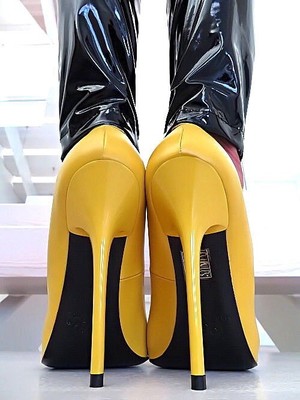 MADE IN ITALY 1969 MADE IN ITALY ALL LEATHER HIGH HEELS U11 ANOUK STYLE STILETTO PUMPS YELLOW