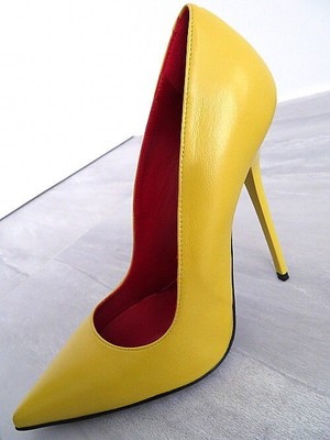 MADE IN ITALY 1969 MADE IN ITALY ALL LEATHER HIGH HEELS U11 ANOUK STYLE STILETTO PUMPS YELLOW