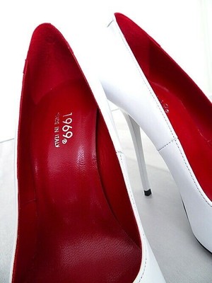 MADE IN ITALY 1969 MADE IN ITALY ALL LEATHER HIGH HEELS X50 ANOUK STYLE STILETTO PUMPS WHITE