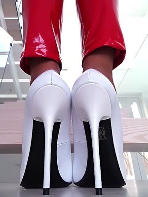 MADE IN ITALY 1969 MADE IN ITALY ALL LEATHER HIGH HEELS X50 ANOUK STYLE STILETTO PUMPS WHITE
