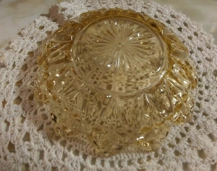 Vintage Yellow Flower / Star  Pointed Petal Edge Dish / Bowl