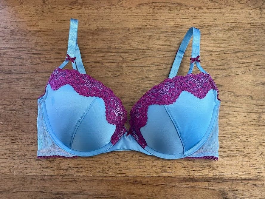 Victoria's Secret Bikini Blue 34DDD The Tease Push Up Underwire Padded Bra VS Victoria's Secret Bikini Blue 34DDD The Tease Push Up Underwire Padded Bra VS