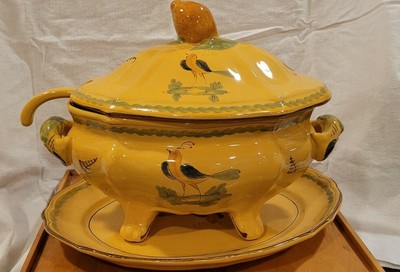 Yellow Ceramic Tureen Casserole Serving Dish Bowl Lid USA Kitchen Shelf Home Decor Mid Century Modern Retro Vintage