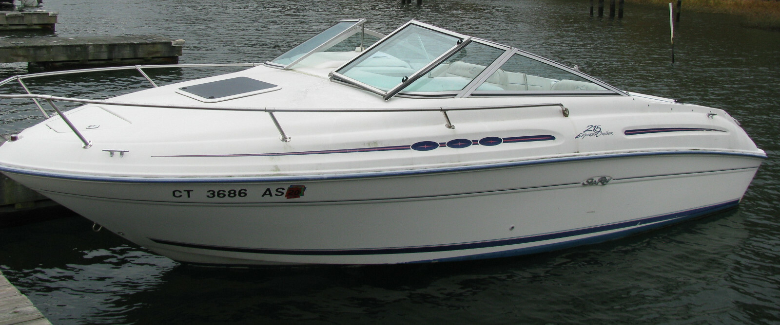 1996 Sea Ray 215 Express Cruiser 21'6" - Connecticut