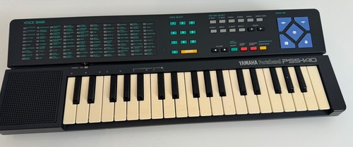 Vintage 1988 Yamaha PortaSound PSS-140 Electronic Keyboard