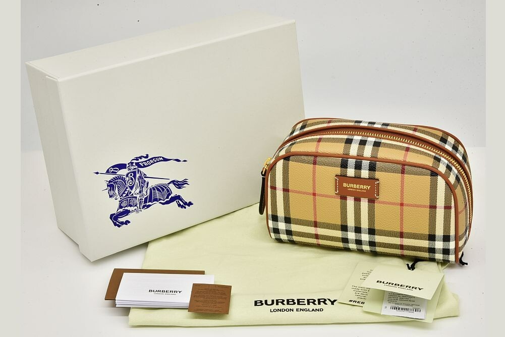 NEW] BURBERRY Small Check Travel Pouch Cosmetic Pouch