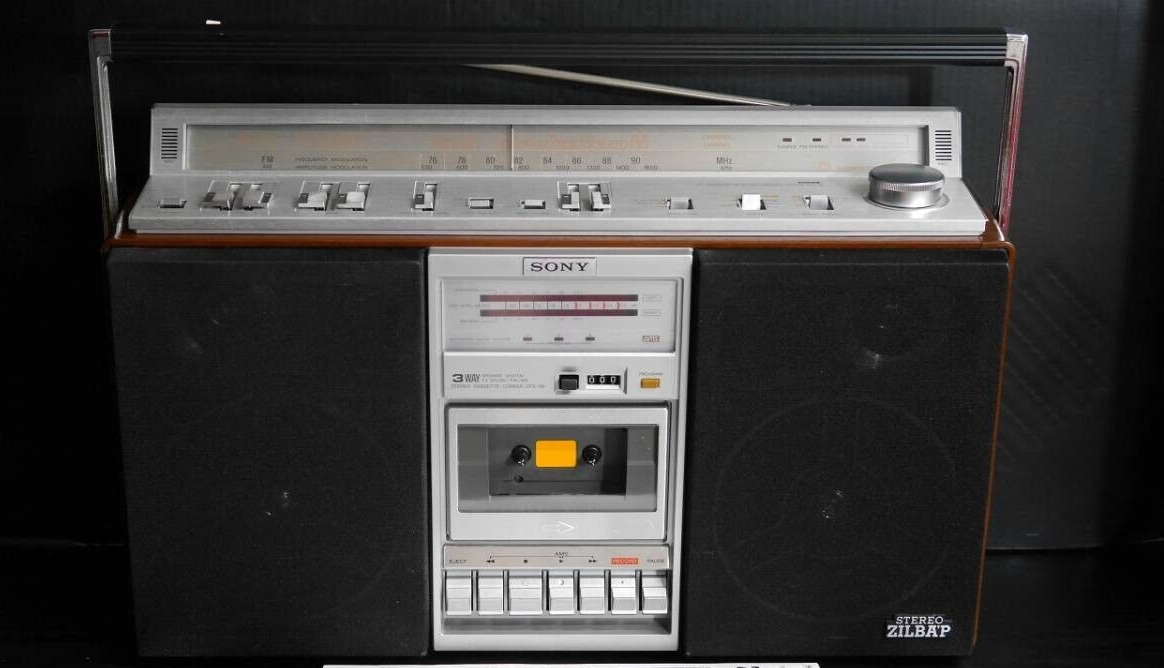 SONY CFS-V8 STEREO ZILBA'P FM/AM Radio Cassette Recorder | eBay SONY CFS-V8 STEREO ZILBA'P FM/AM Radio Cassette Recorder | eBay