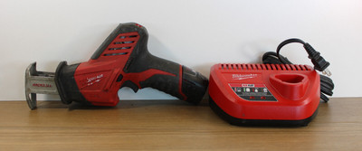 Milwaukee 2420-20 M12 Hackzall Reciprocating Saw w/Battery and Charger