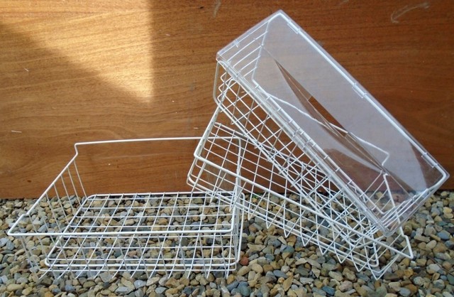 Wire Baskets Drawers With White Plastic Coating For Servis