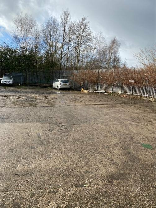 yard / land / parking / available for Machinery and Vehicles storage