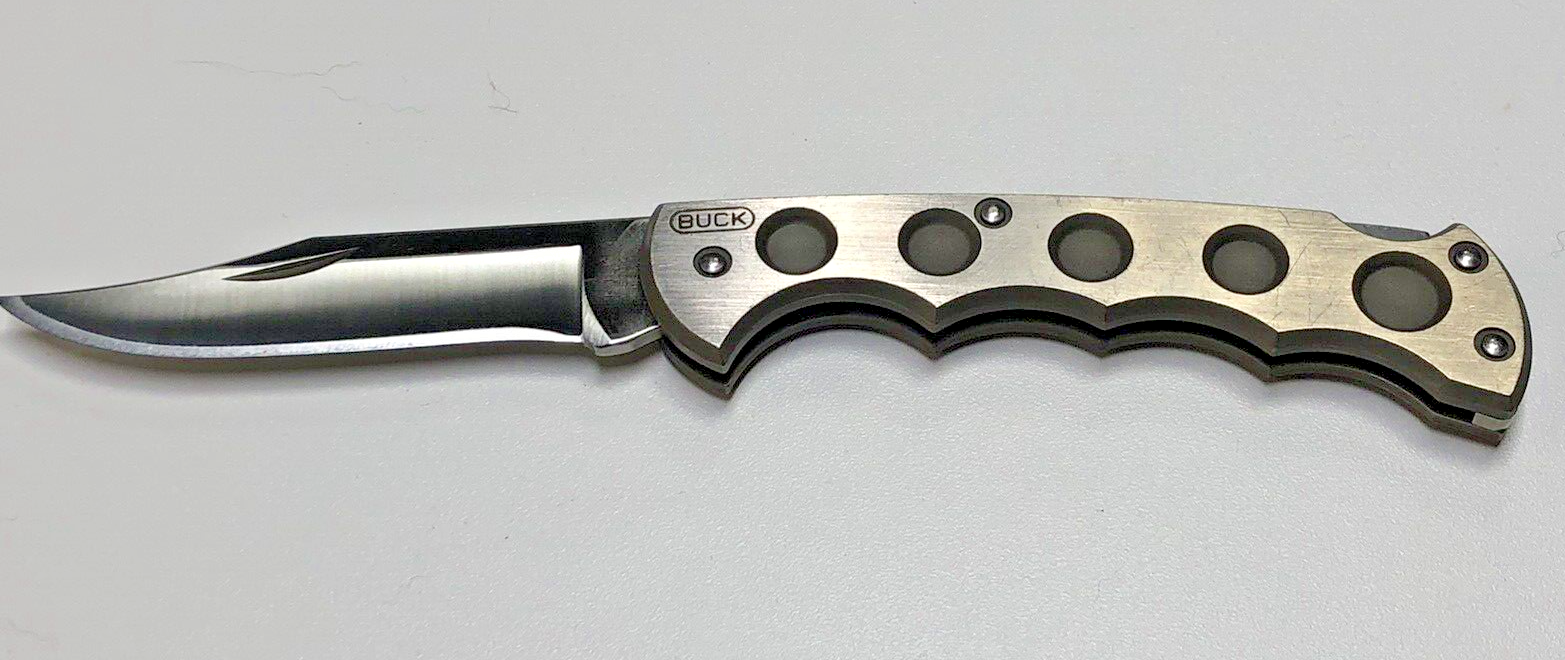 【週末限定価格】 BUCK 560GT チタニウム　ナイフ BUCK KNIVES 560 KNIFE Titanium Scales With Buck Leather