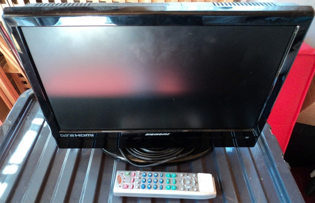 Portable TV 14 inch Flat screen Digihome (morrisions brand) HD and HDMI in Bournemouth, Dorset