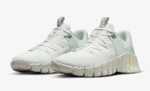 アルビ　NIKE FREE METCON5 28cm Amazon.com | Nike Free Metcon 5 Men's Workout Shoes 'White