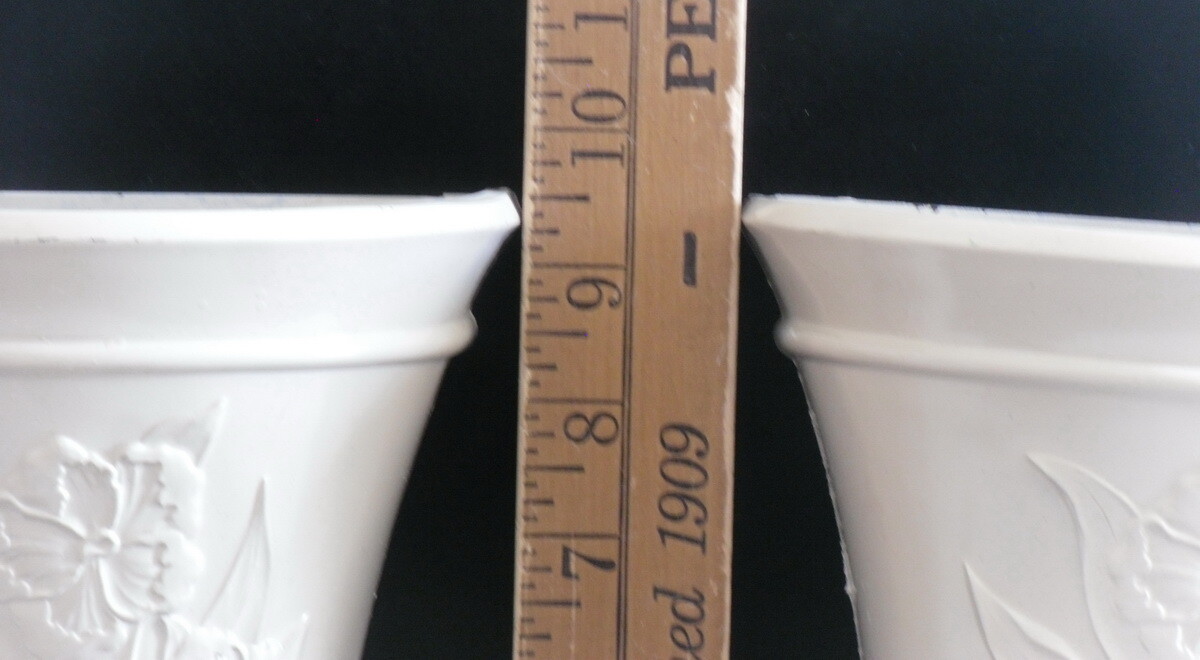 2 Painted Vintage 1985 Homco Wall Pockets Sconces 6085 Iris Floral Flower 1 Pair