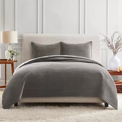 3 Piece Velvet Quilt Set (Grey, King)
