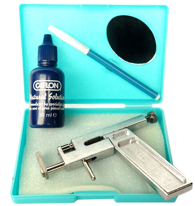 Top3TypesofEarPiercingGuns