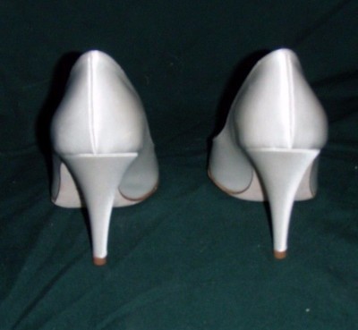 Bridal by Butter Chutes White Satin Pumps Women Size 5.5 M High Heel Shoes, NIB