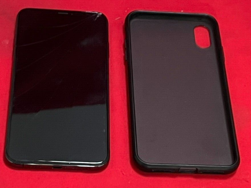Apple iPhone XS Max (Unlocked) CDMA + GSM 64GB Black - Read Apple iPhone XS Max (Unlocked) CDMA + GSM 64GB Black - Read