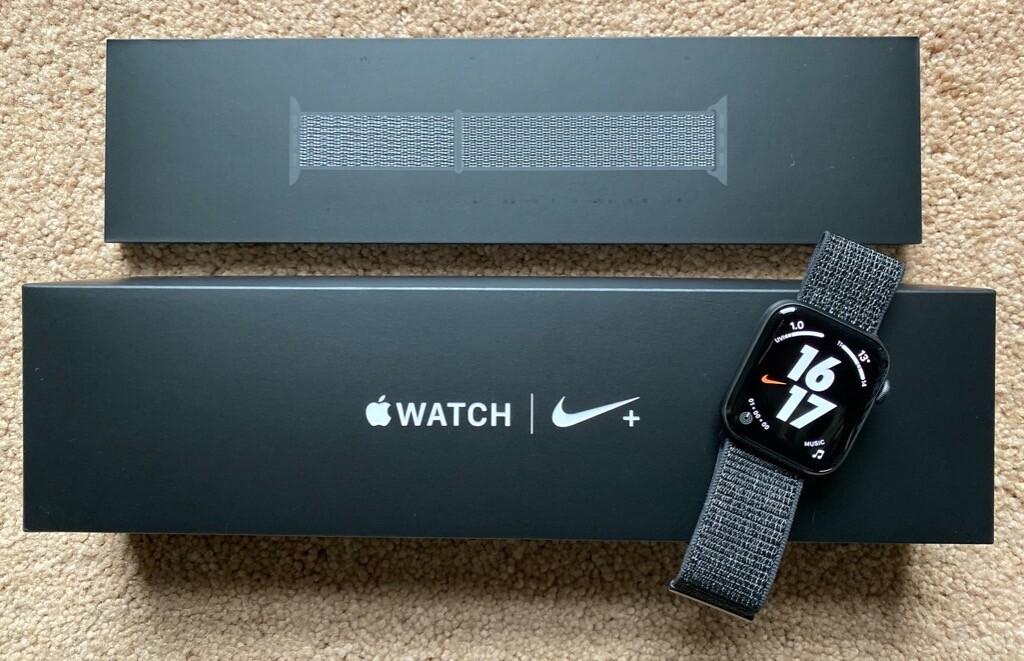 apple series 4 44mm nike