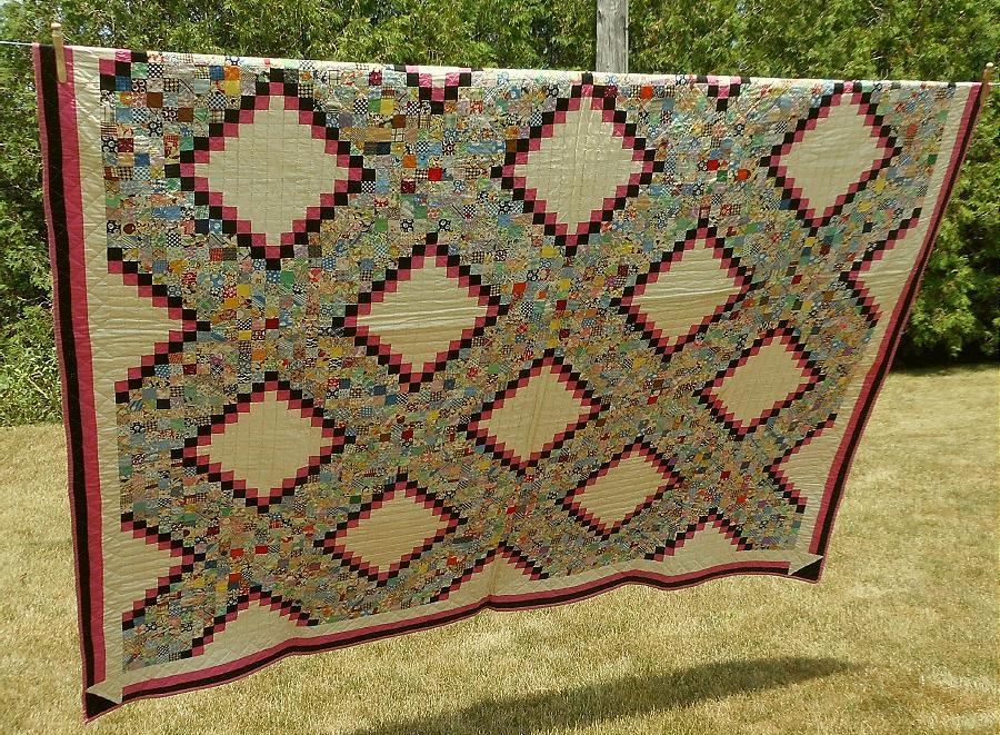 Exceptional Vintage Hand Sewn Irish Chain Quilt 1